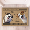 Tapis Décoratif Personnalisé Pour La Maison - Cadeaux D’Anniversaire Pour Amoureux Des Chiens Et Chats, Papa Et Maman Chiens, Propriétaires De Chats - Des Pattes Avant Les Gens Dans Cette Maison Heureuse