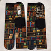 Chaussettes Personnalisées - Cadeaux Pour Amoureux Des Livres, Rats De Bibliothèque, Lecteurs - Dans Les Livres, La Vie Est Infinie