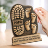 Plaque en Bois 2 Couches Personnalisée avec Support – Cadeau Fête des Pères pour Papa, Papi – Tes pas ont guidé notre chemin