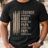 T-shirt unisexe, Hoodie personnalisé – Cadeau Fête des Pères pour Papa, Papi – La Légende D'une Famille