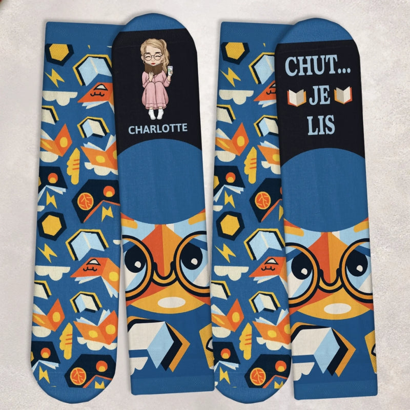 Chaussettes Personnalisées - Cadeaux Pour Amoureux Des Livres, Rats De Bibliothèque, Lecteurs - Un Livre Est Un Ami Qui Ne Te Quitte Jamais