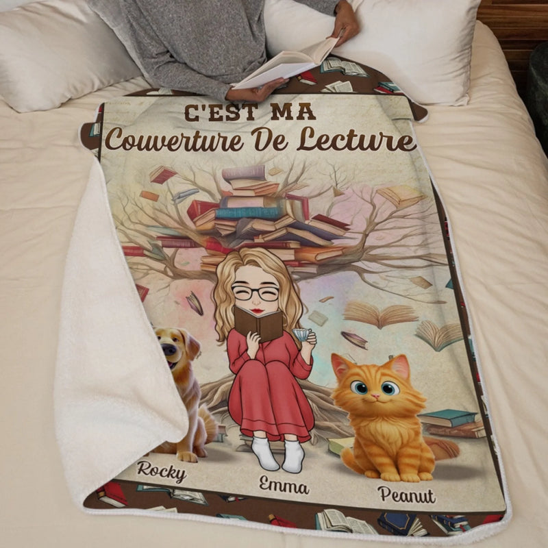 Couverture Personnalisée - Cadeaux De Noël Pour Amoureux Des Livres, Rats De Bibliothèque, Papa Et Maman Chiens, Propriétaires De Chats - Entre Les Pages Et Les Pattes, Je Trouve Ma Paix