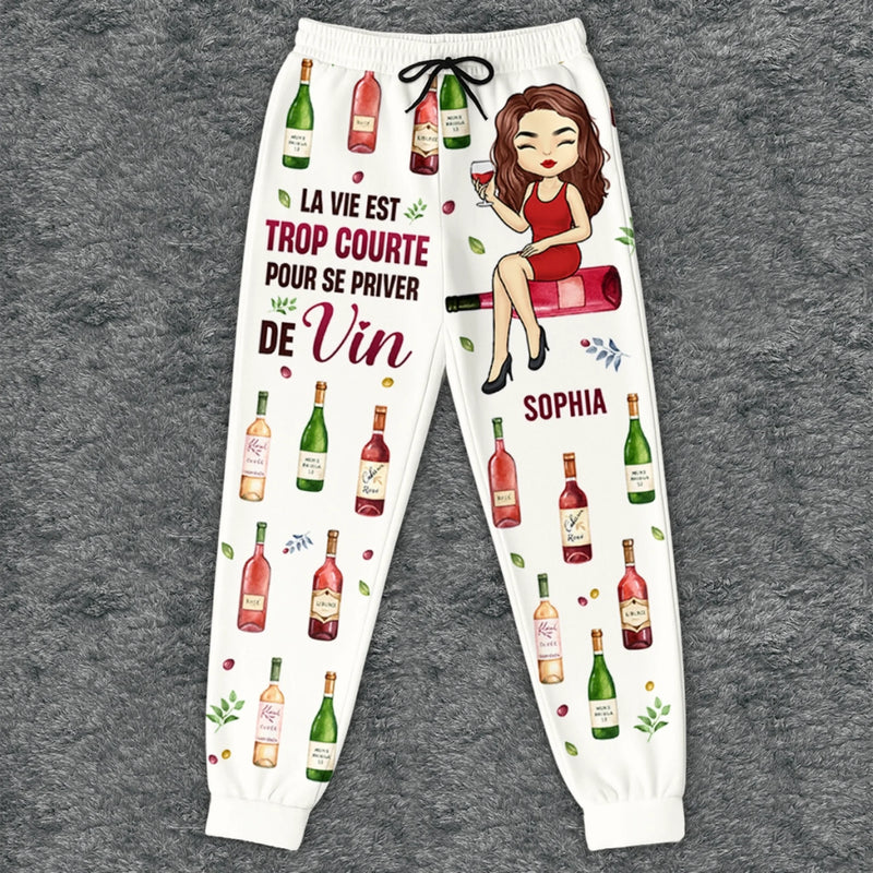 Pantalon De Survêtement Unisexe Personnalisé – Cadeaux D’Anniversaire Personnalisés Pour Meilleures Amies, Sœurs, BFF, Famille, Vous-Même – Juste Une Fille Qui Aime Le Vin