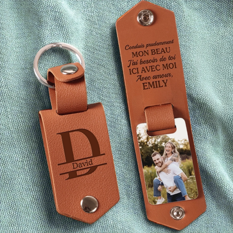 Porte-Clés En Cuir Gravé Avec Photo Personnalisé – Cadeaux Personnalisés D’Anniversaire Et De Mariage Pour Mari Et Femme, Pour Lui Et Pour Elle – Quand Je Te Tiens, Le Monde S’Arrête Un Instant