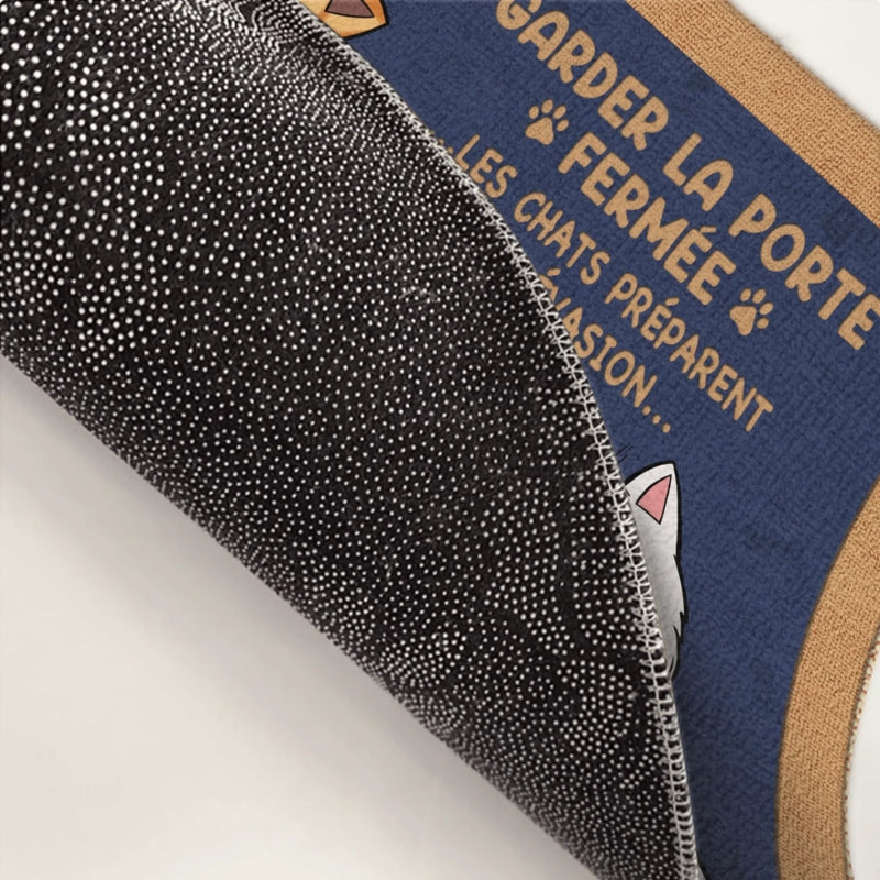 Tapis Décoratif Personnalisé Pour La Maison – Cadeaux De Noël Et D’Anniversaire Personnalisés Pour Famille, Amoureux Des Chiens Et Des Chats – Ici, Les Chats Décident Et Les Humains Exécutent