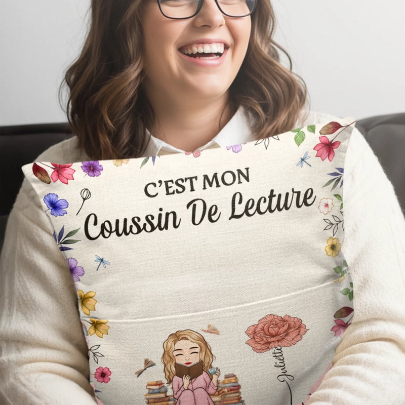 Coussin À Poche Personnalisé – Cadeaux Pour Amoureux Des Livres, Rats De Bibliothèque, Lecteurs – La Chaleur Vit Dans Les Histoires