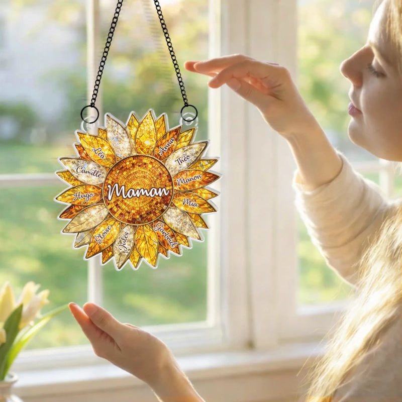 Ornement Suncatcher Tournesol de Fenêtre Personnalisé – Cadeau Fête des Mères, Anniversaire pour Maman, Mamie – Le rayon de soleil de notre famille