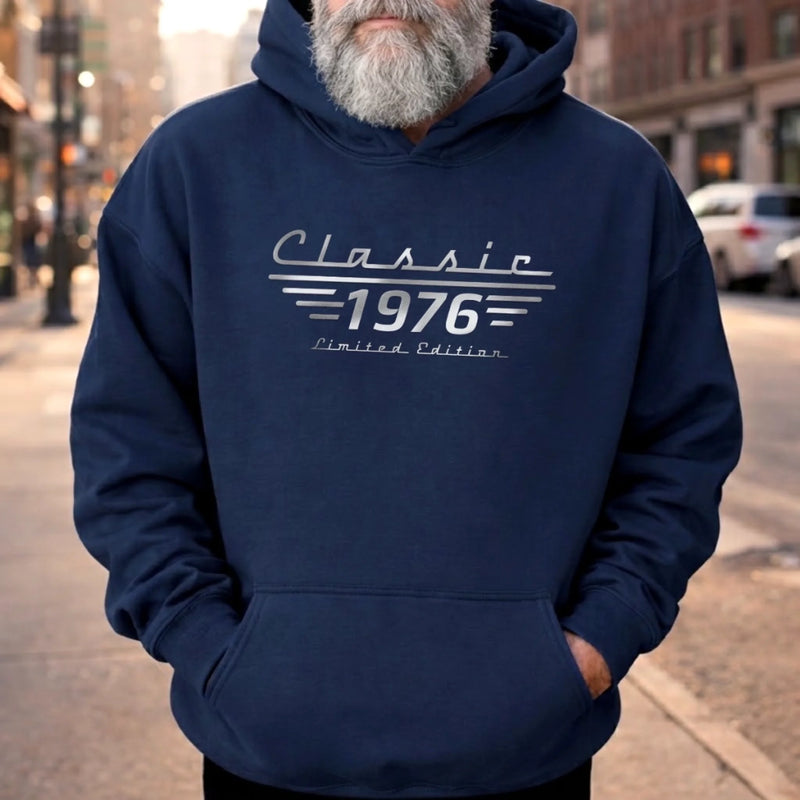T-shirt Unisexe, T-shirt Premium, Hoodie Personnalisé – Cadeau Pour Homme, Papa, Papi – Juste un Peu Iconique