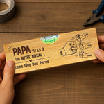 Décapsuleur en Bois Personnalisé avec Niveau – Cadeau Fête des Pères pour Papa – Aucun Niveau Pour Notre Amour