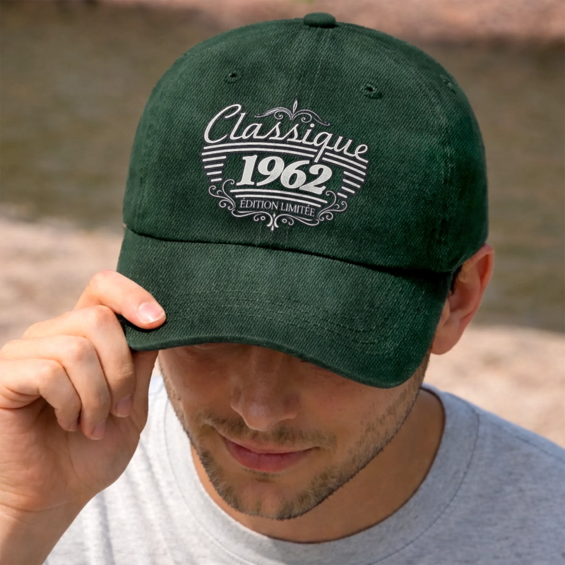Casquette De Baseball En Jean Délavé Personnalisée – Cadeau Pour Homme, Soi-Même – Pas Vieux, Collector