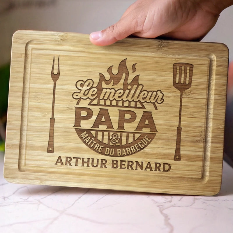 Planche à Découper Personnalisée - Cadeau Pour Papa, Papy - Le Patron du Grill