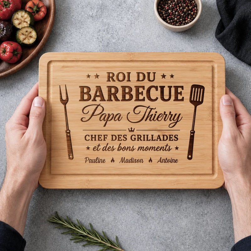 Planche à Découper Personnalisée - Cadeau Pour Papa, Papy - Le Patron Du Barbecue
