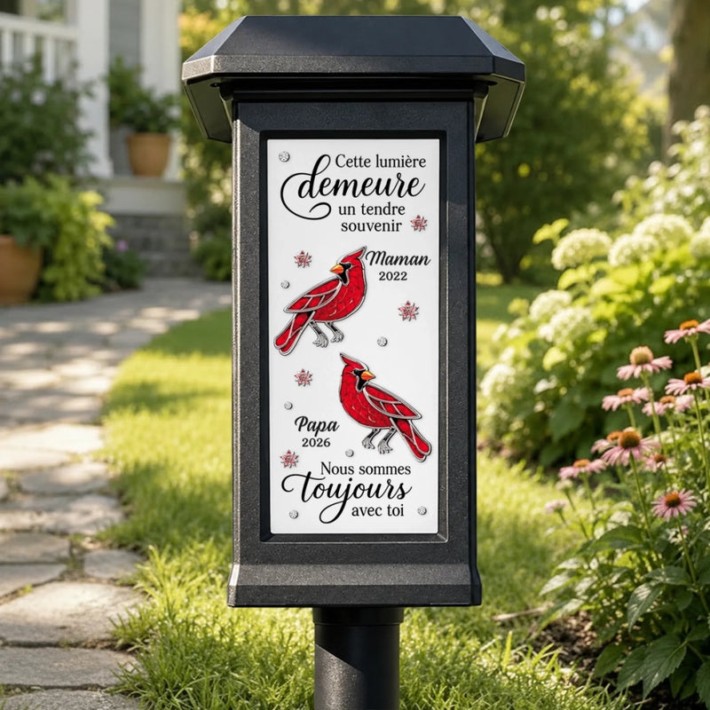 Lampe de Jardin Solaire Personnalisée – Cadeau de Commémoration – À Jamais dans Nos Souvenirs