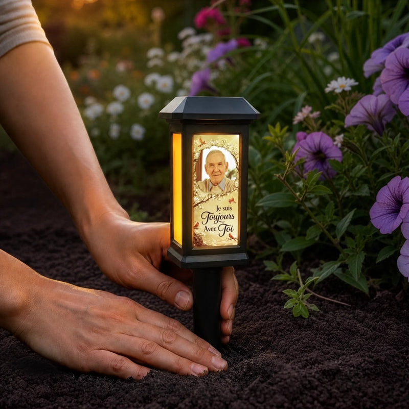 Lampe de Jardin Solaire Personnalisée avec Photo – Cadeau de Commémoration – Dans Chaque Lever De Soleil