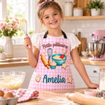Tablier Personnalisé Avec Poche Pour Enfants – Cadeau Pour Petit Pâtissier Et Petit Chef Avec Prénom – Le Bonheur Se Prépare En Cuisine